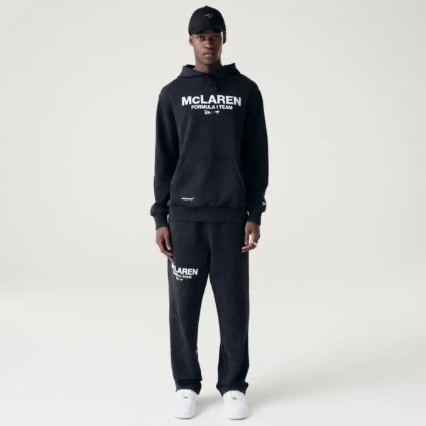 Hoodie Oversized New Era McLaren WRDMRK Logo Negro - Imagen 7